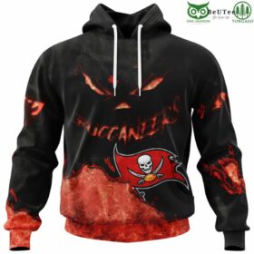 BUCCANEERS-NFL-Halloween-Football-3D-Shirt-custom-for-fanBUCCANEERS-NFL-Halloween-Football-3D-Shirt-custom-for-fan
