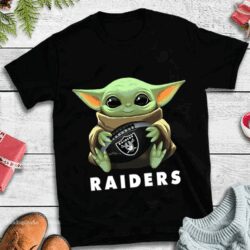 Baby Yoda Hug Oakland Raiders T-shirt For Fans