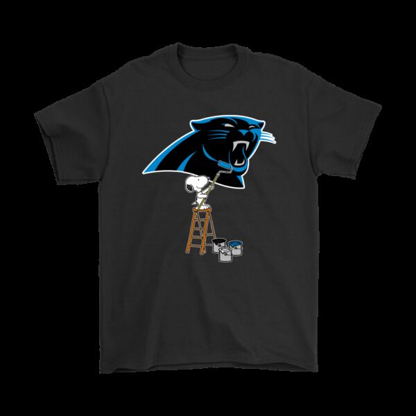 NFL Carolina Panthers T shirt Snoopy Paints The Logo