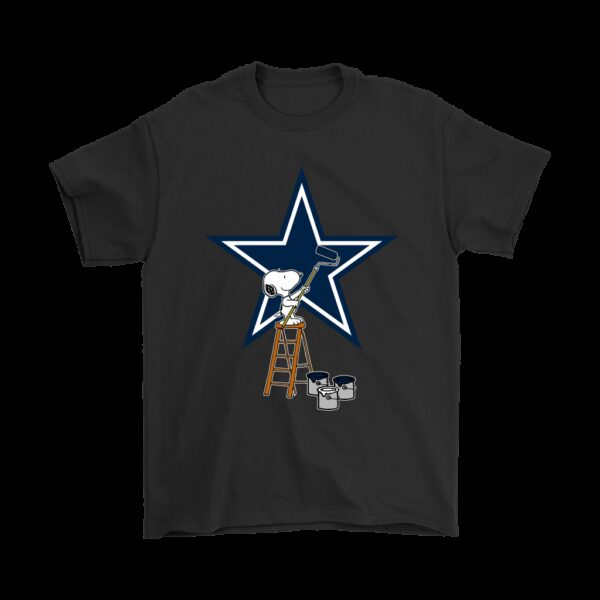 NFL Dallas Cowboys T shirt Snoopy Paints The Logo