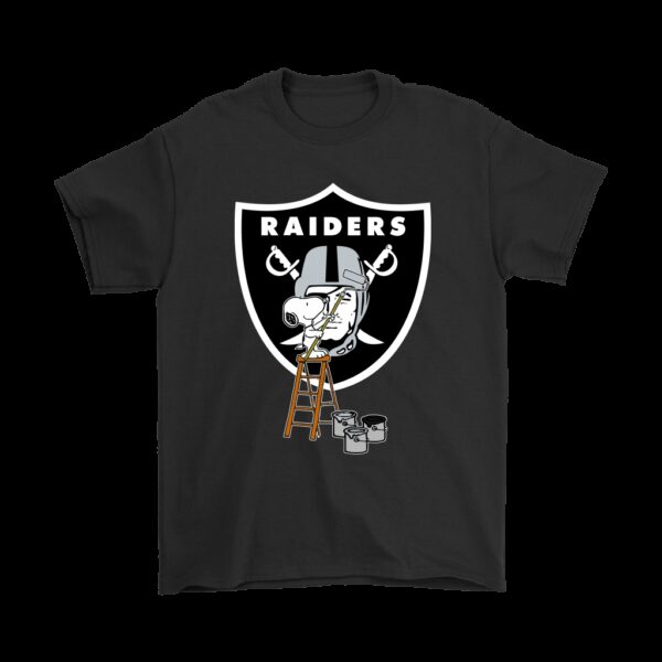 NFL Oakland Raiders T shirt Snoopy Paints The Logo