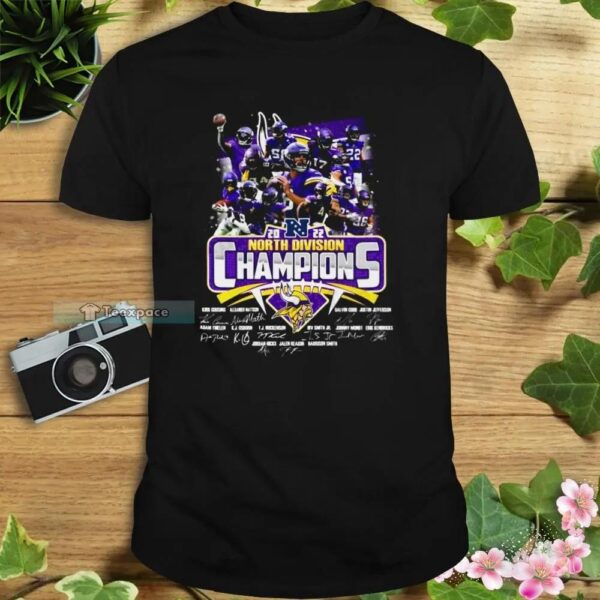 2022 North Division Champions Signatures Minnesota Vikings Shirt