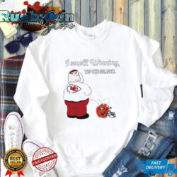 Peter Griffin Kansas City Chiefs peeing on San Francisco 49ers helmet I smell winning tis the season shirt