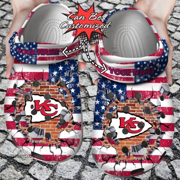 football crocs personalized kc chiefs american flag breaking wall clog shoes 5040 jfngw