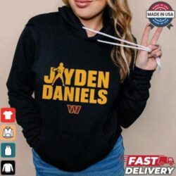 Washington Commanders Jayden Daniels Play Motion T Shirt - Image 1 - rugbyfanstore.com