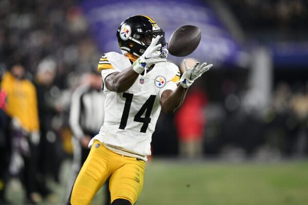 Cowboys Swing Big Acquire George Pickens in Blockbuster Trade with Steelers